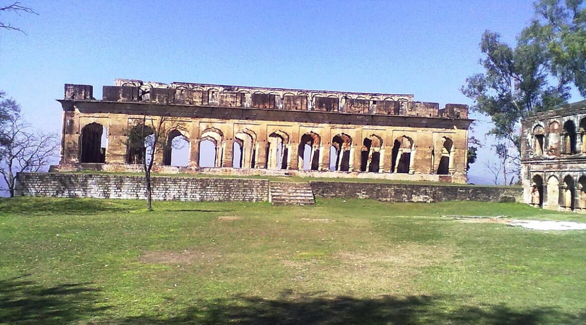 Sujanpur Fort